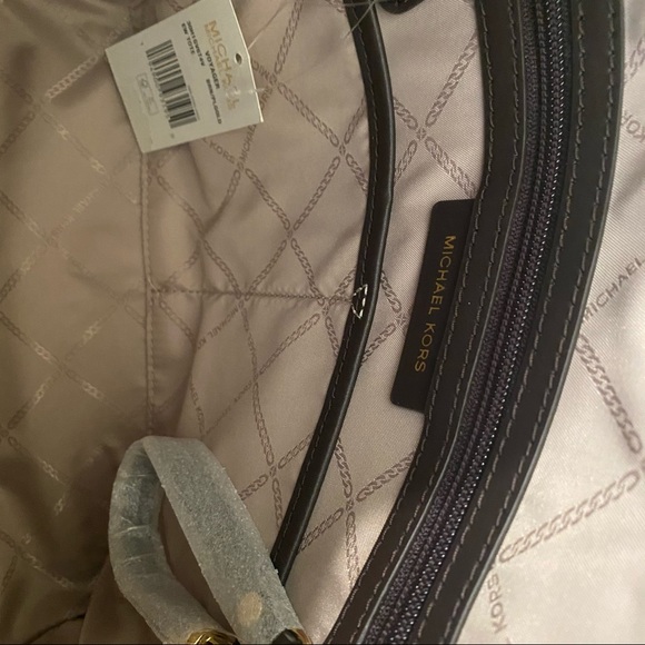 Last one✨Michael Kors large voyager shoulder tote bag - Picture 15 of 16